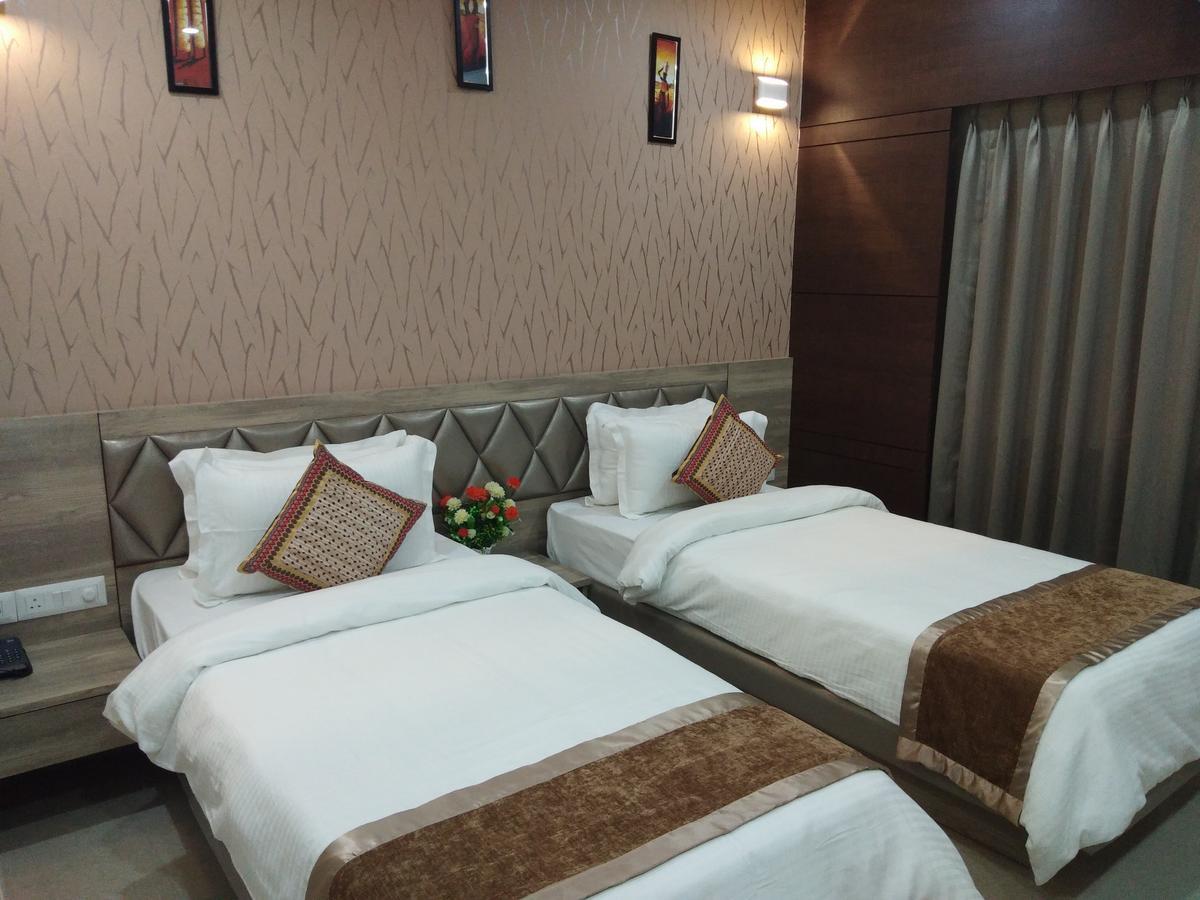 Hotel Welkin Residency Tezpur Dış mekan fotoğraf