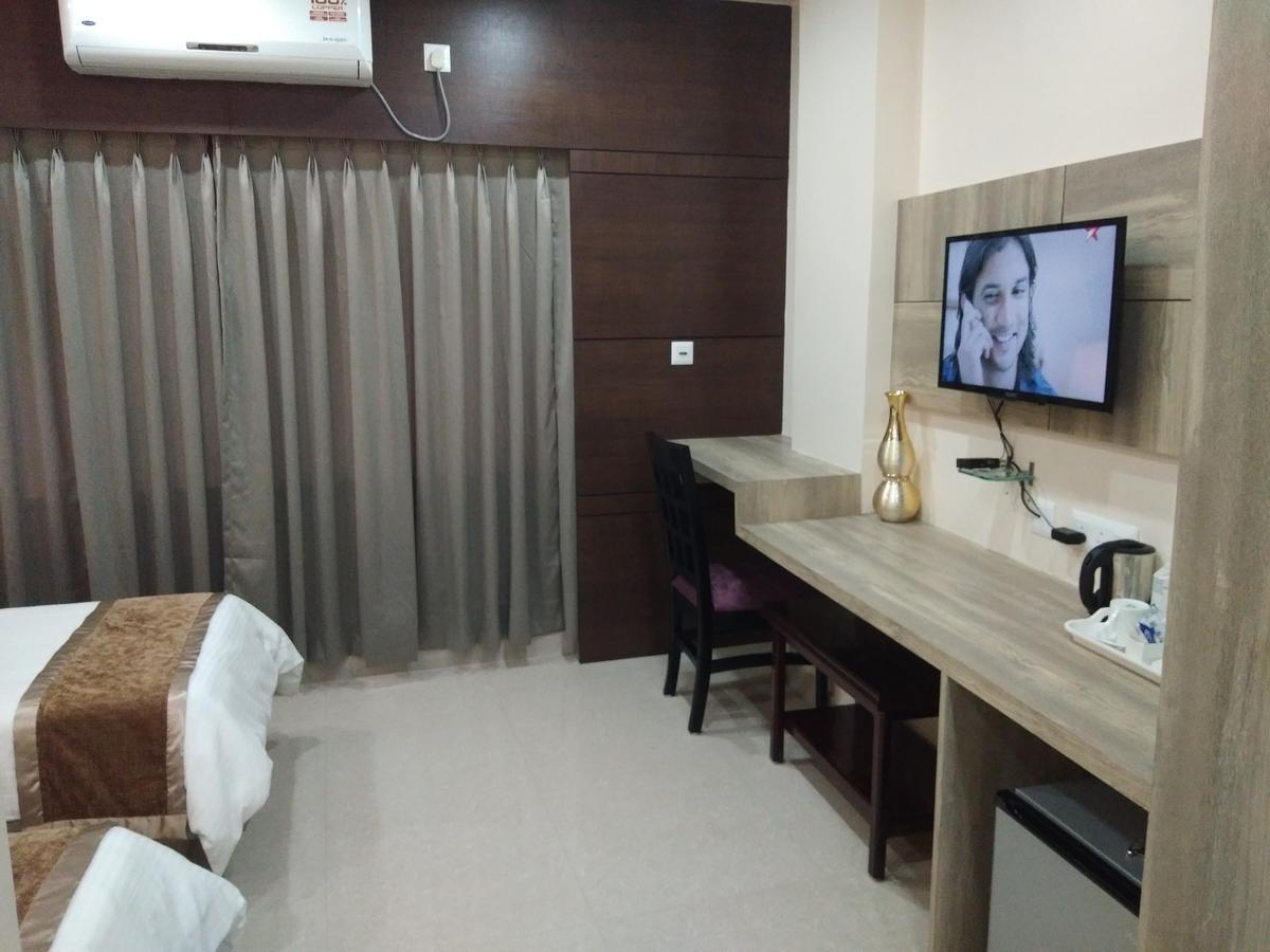 Hotel Welkin Residency Tezpur Dış mekan fotoğraf